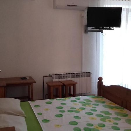 Villa Mateja Donji Okrug  Exteriör bild